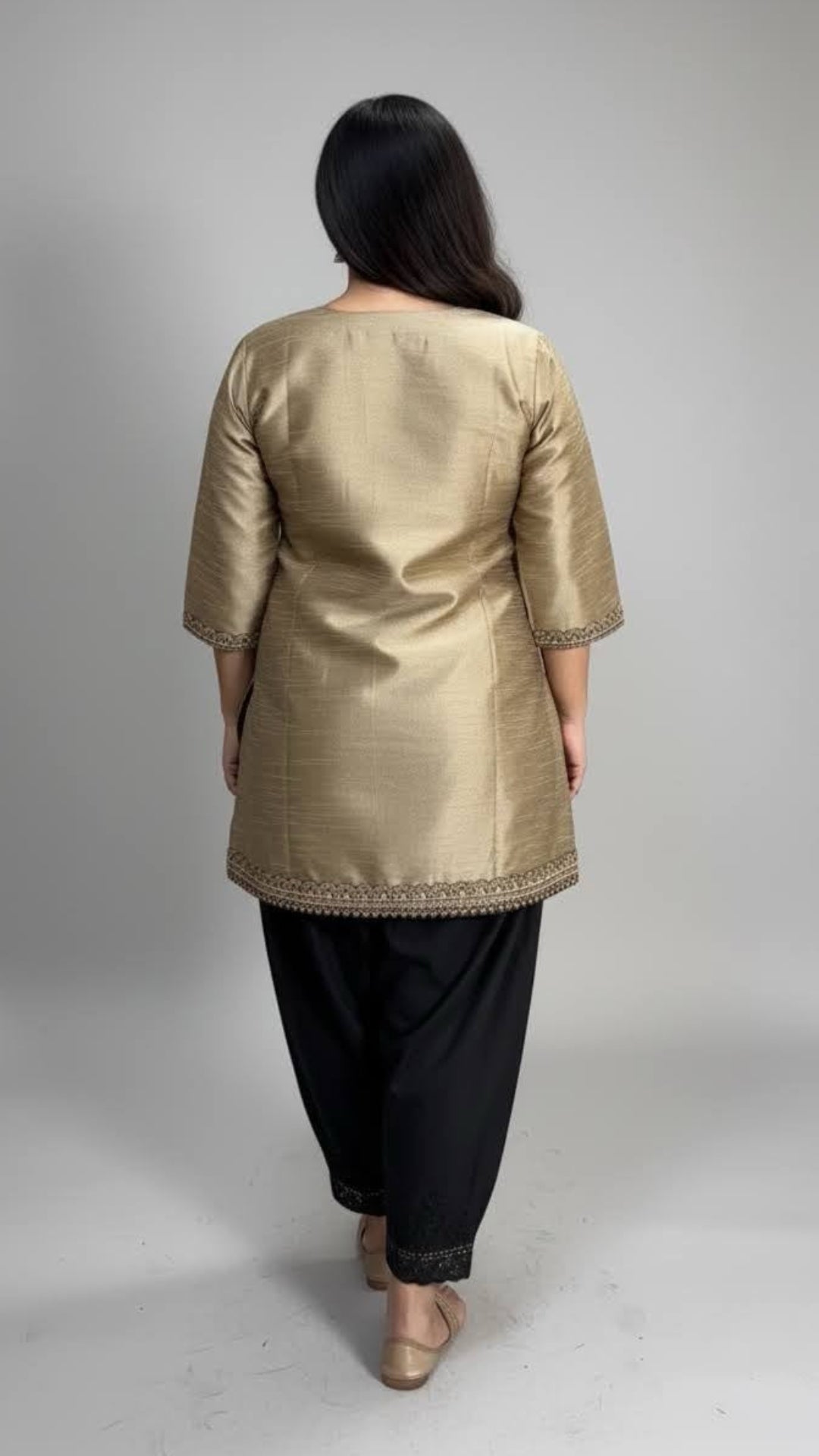 Suhani – Golden Glow Top